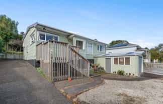 13 Awaroa Road, Helensville