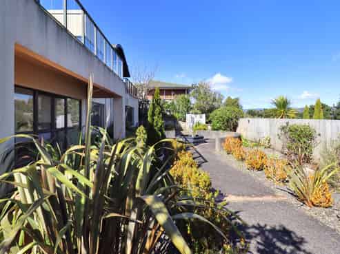 122 Viewmont Drive, Harbour View