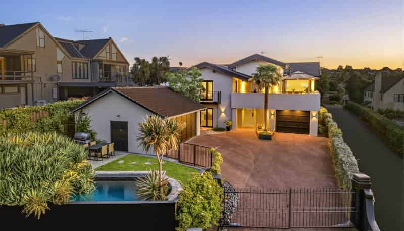 41 Bay Road, Saint Heliers