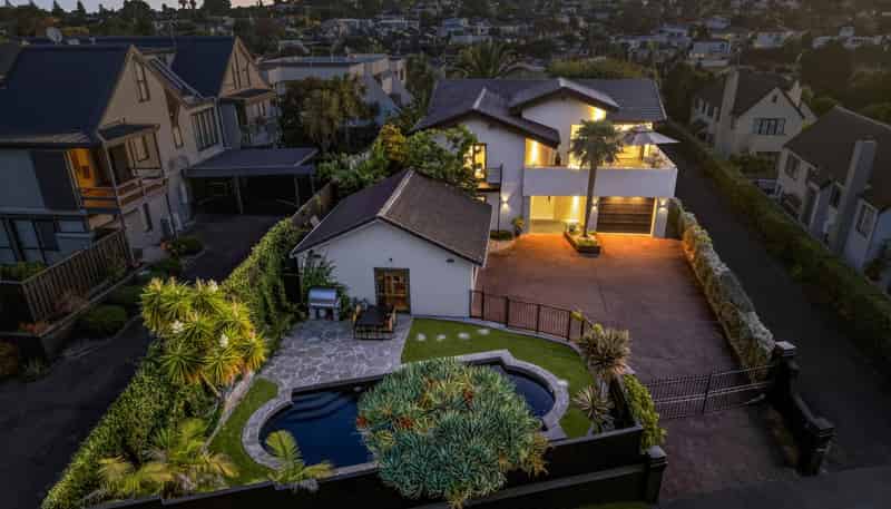 41 Bay Road, Saint Heliers