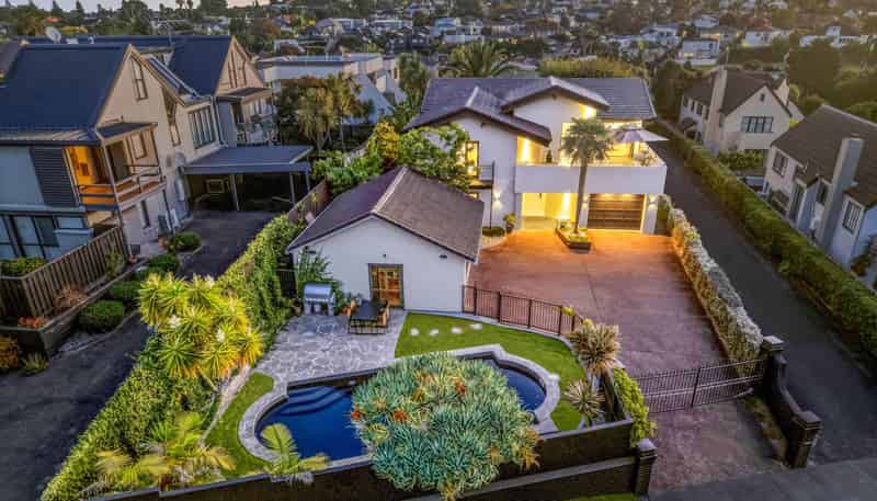 41 Bay Road, Saint Heliers