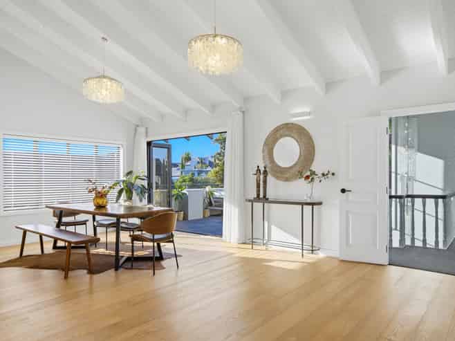 41 Bay Road, Saint Heliers