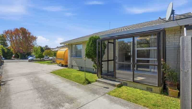 2/11 Dilworth Street, Riccarton