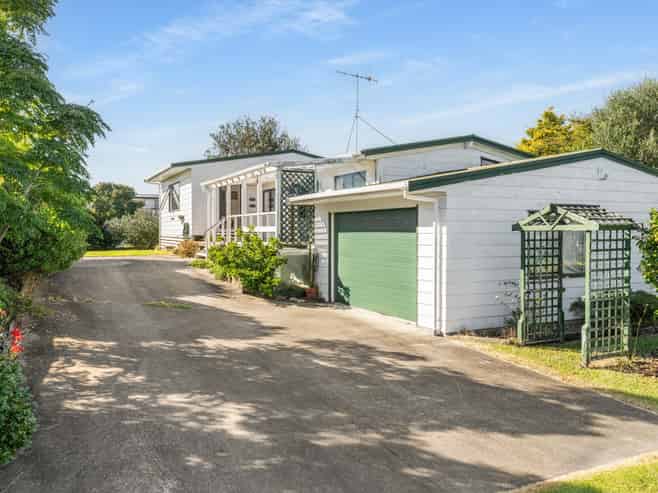 124 Given Avenue, Whangamata