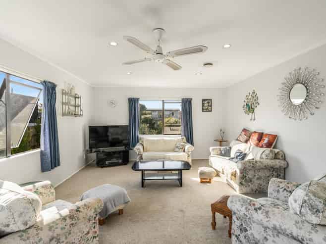 124 Given Avenue, Whangamata