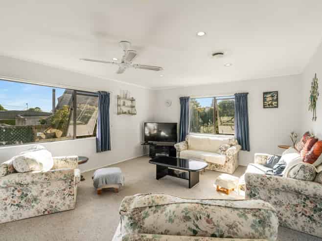 124 Given Avenue, Whangamata