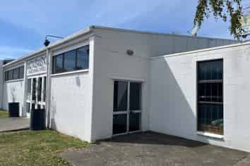 Flexible Space for Showroom, Fitness or Trade