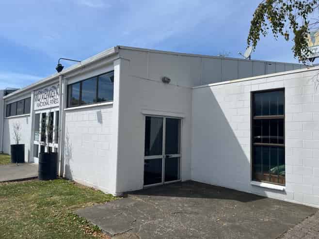 Flexible Space for Showroom, Fitness or Trade