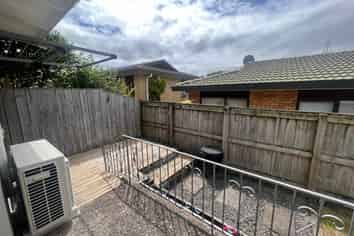 2/40 Bodi Place, Te Atatu South