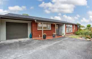 2/33 Akoranga Drive, Northcote