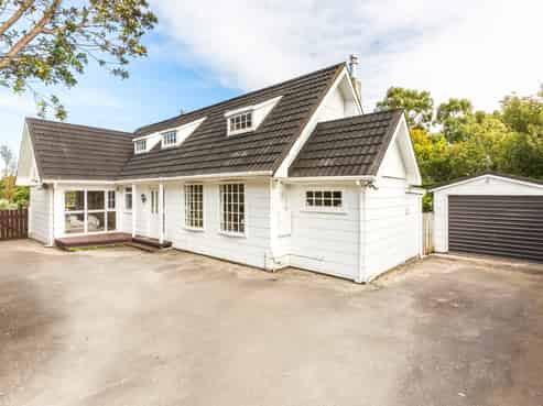 66 Seddon Street, Waikanae