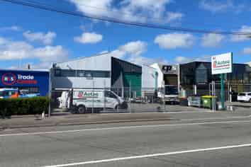 High Profile Industrial in the heart of Sydenham