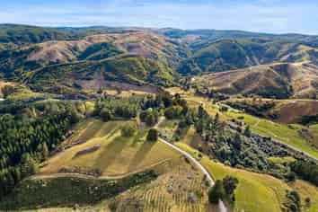 353 Blue Spur Road, Lawrence