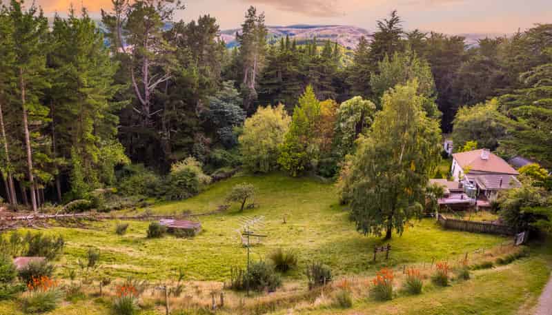 353 Blue Spur Road, Lawrence