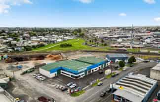 Large Format Frankton Warehouse