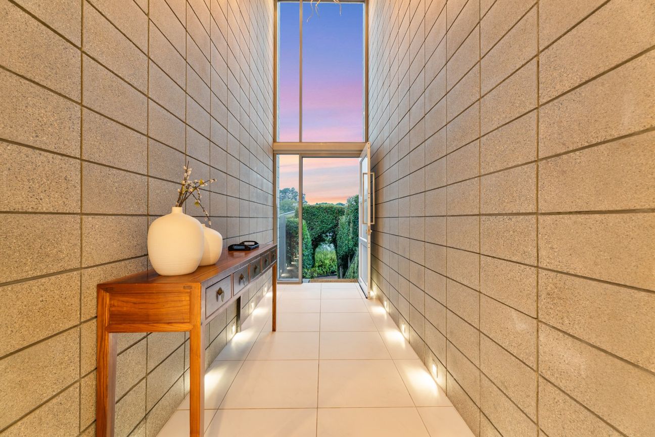 Modern family home with sea views - Widok 4