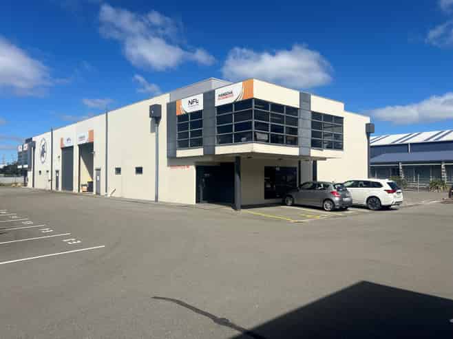 North Facing Warehouse & Office