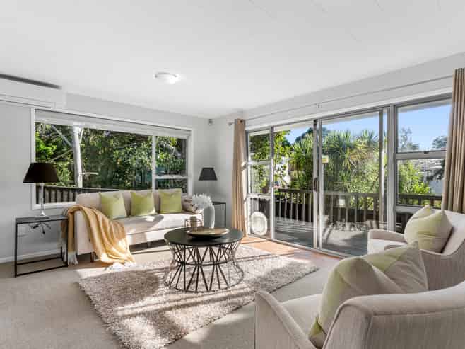 2/15 Sherie Place, Howick