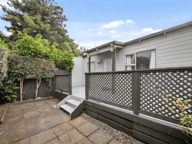 2/25A Vine Street, Mangere East