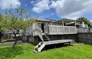 2/122 St Johns Road, Saint Johns