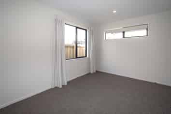 35 Chrysolite Place, Belfast