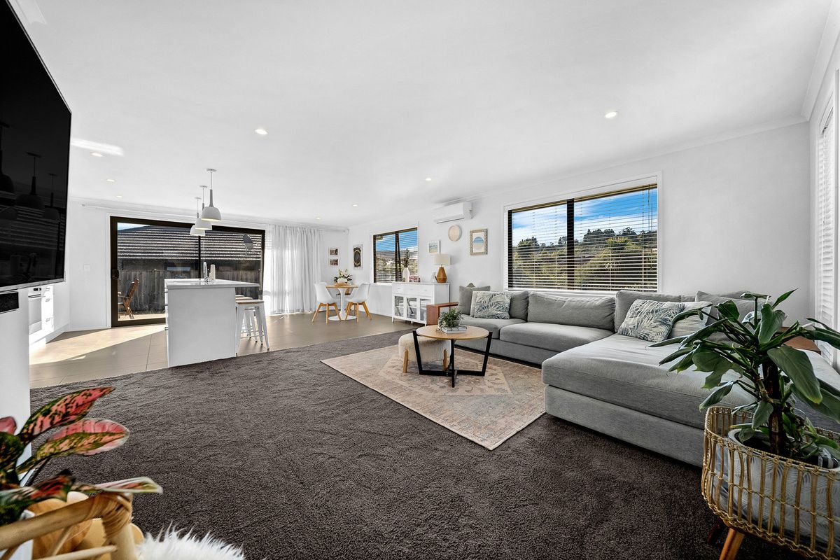 Sun-Filled Living, Elevated Outlook - Aanzicht 3