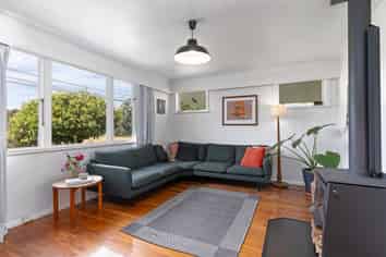 46 Woodward Street East, Featherston