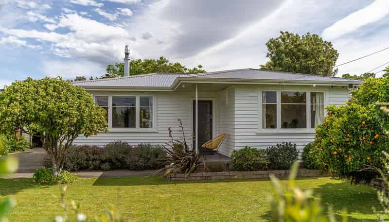 46 Woodward Street East, Featherston