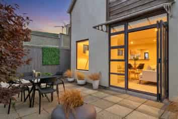 2D Hatton Street, Karori