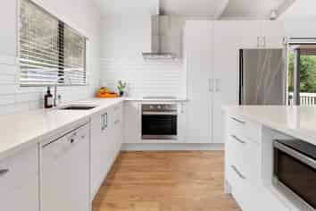 17 Mona Vale, West Harbour