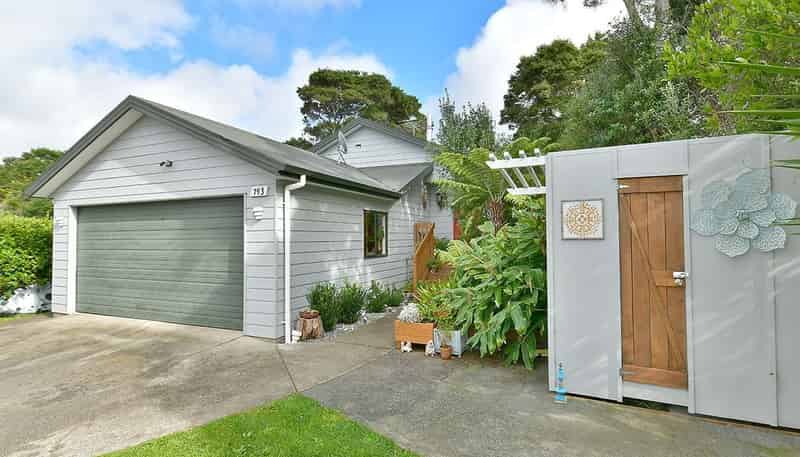 143 Brian Crescent, Stanmore Bay