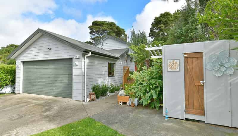 143 Brian Crescent, Stanmore Bay