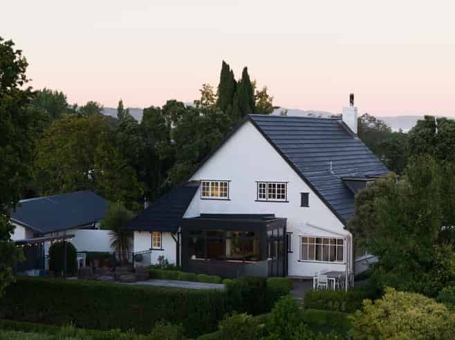 51 Simla Avenue, HAVELOCK NORTH