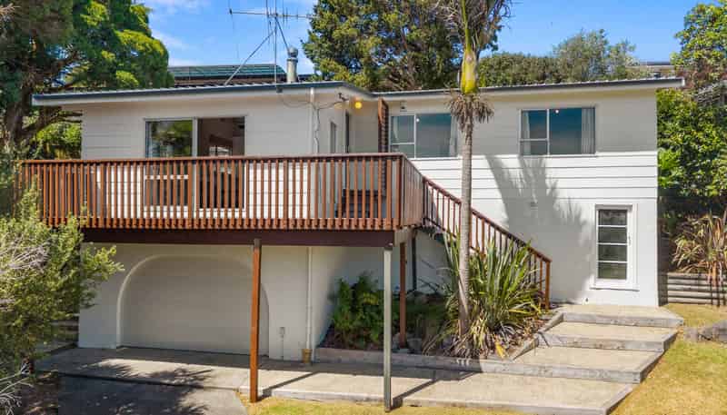 10 Telstar Place, Beach Haven