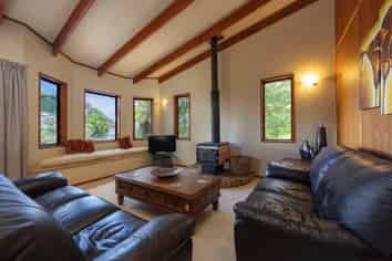 36 Tainui Road, Titirangi