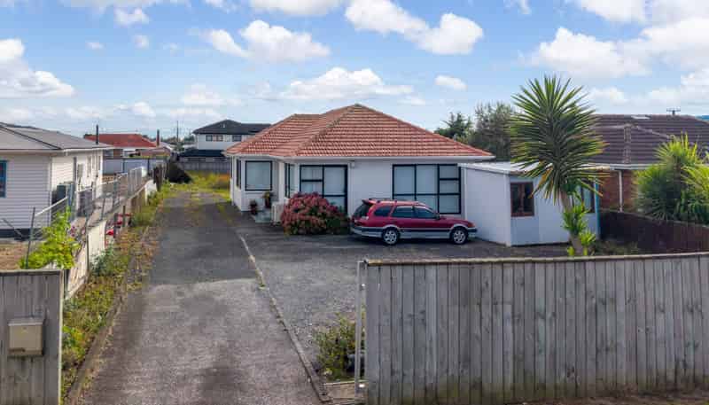 49 Buckland Road, Mangere East