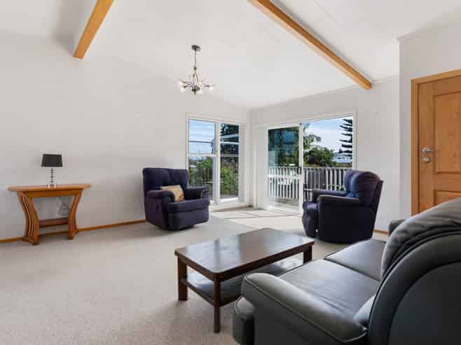 19 Carole Crescent, Pakuranga