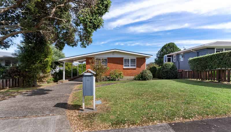 19 Carole Crescent, Pakuranga