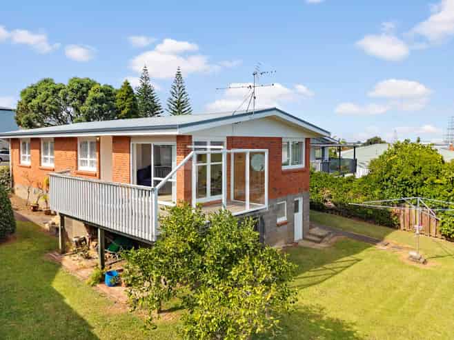 19 Carole Crescent, Pakuranga