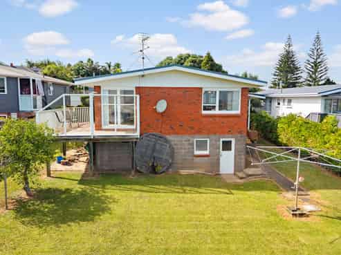 19 Carole Crescent, Pakuranga