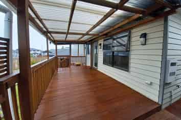 29 Charntay Avenue, Clover Park