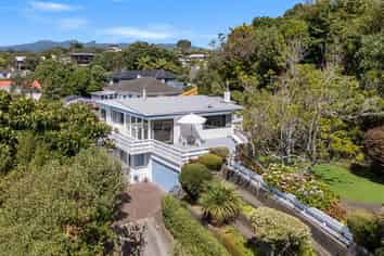 10 Lawry Street, Moturoa