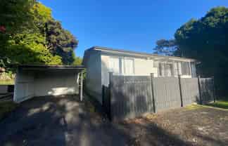 17A Tauhinu Road, Greenhithe