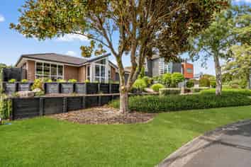 73 Rexford Heights, Pyes Pa