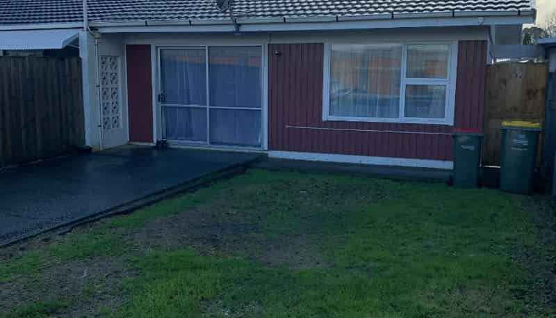 2/10 Ron Keat Drive, Papakura