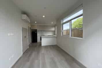 3/2 Moor Avenue, Te Atatu Peninsula