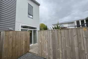 3/2 Moor Avenue, Te Atatu Peninsula