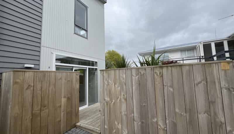 3/2 Moor Avenue, Te Atatu Peninsula