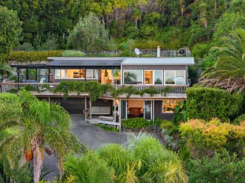 74 Duncansby Road, Stanmore Bay