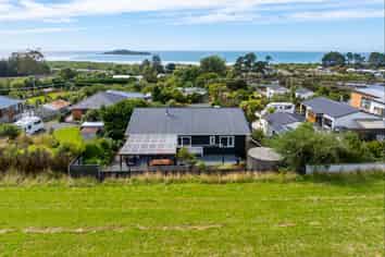 14 Frances Street, Taieri Mouth